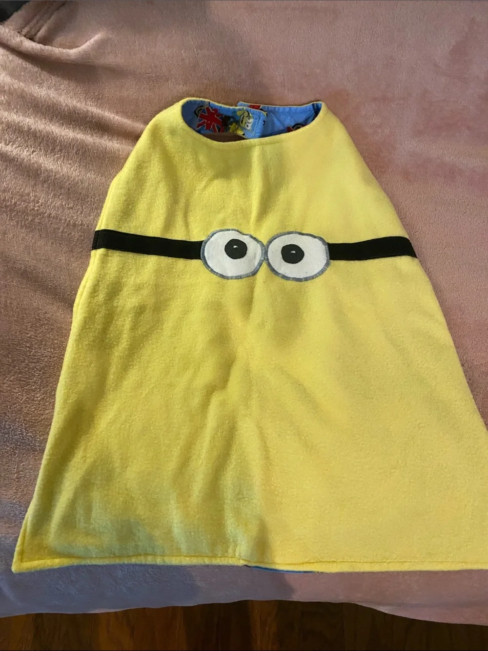 Minions Yellow Kids Superhero Cape - Reversible